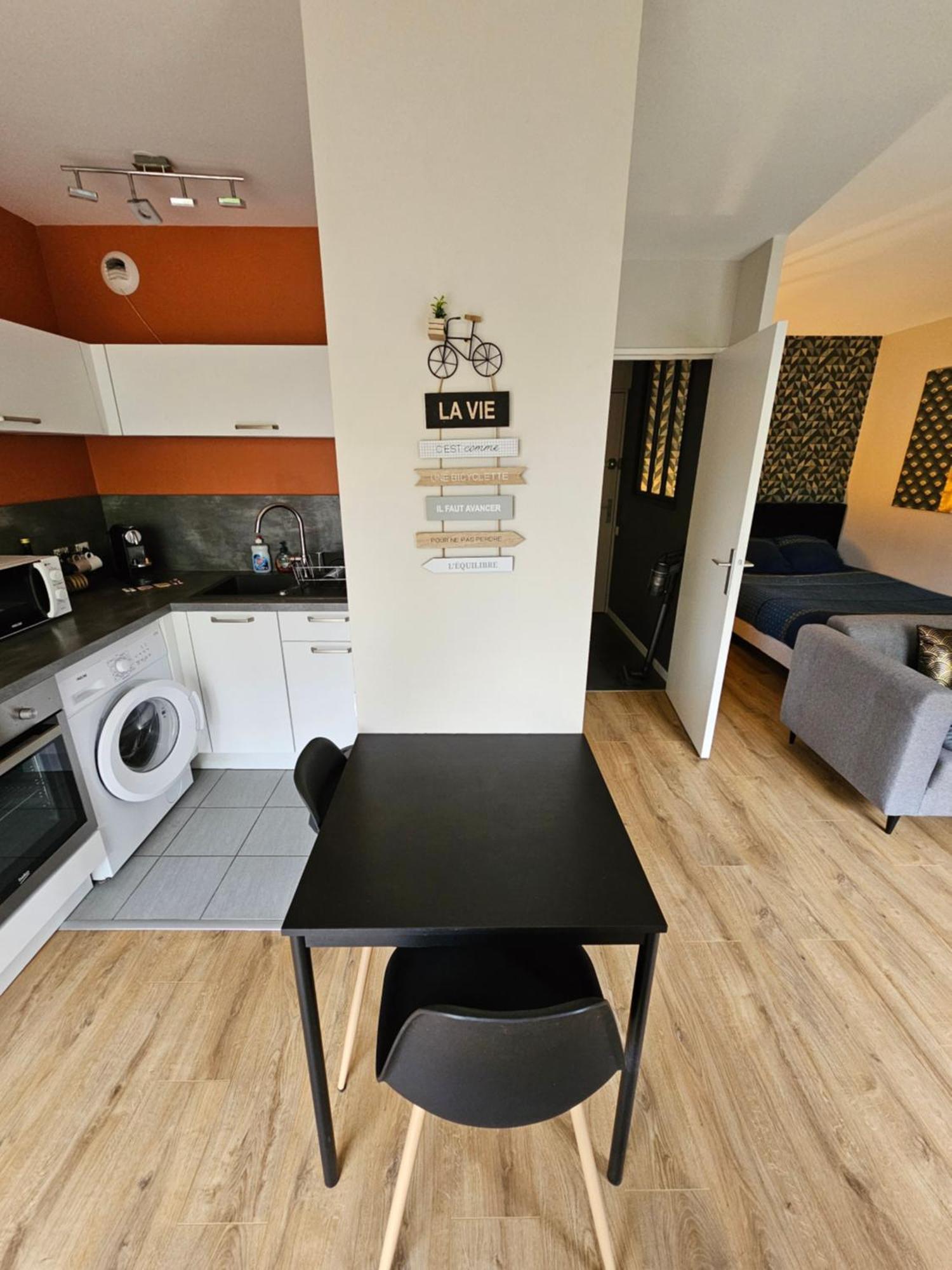 Apartment L'ambassadeur - Parking - Calme - 5 Min Centre Pau